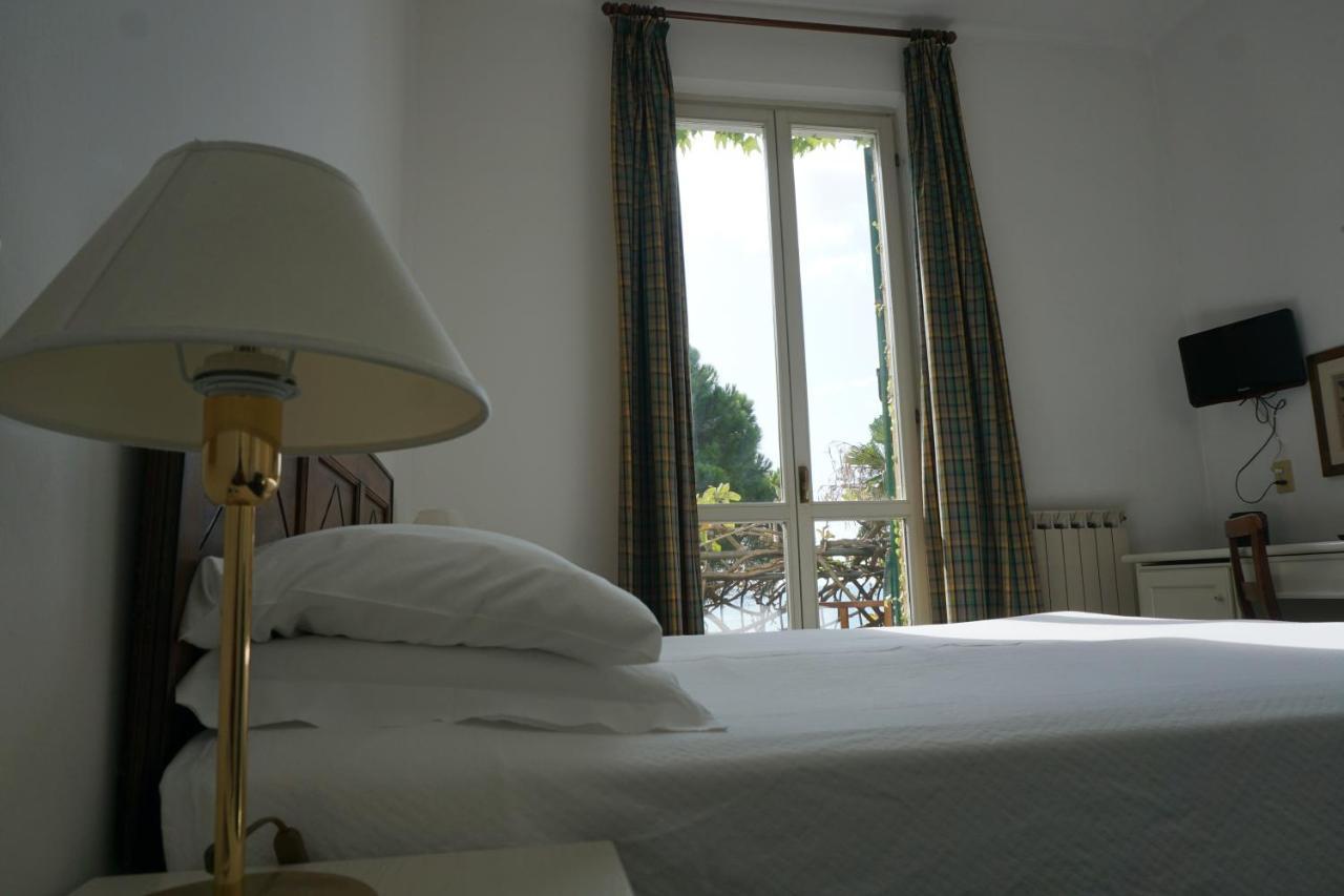 Hotel Beau Rivage 3*